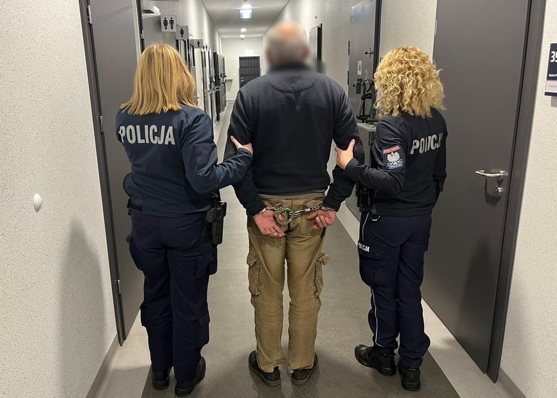 Po zakupie silnika wściekł się na sprzedawcę. Wybił szybę w jego aucie, a potem mu groził Po zakupie silnika wściekł się na sprzedawcę. Wybił szybę w jego aucie, a potem mu groził