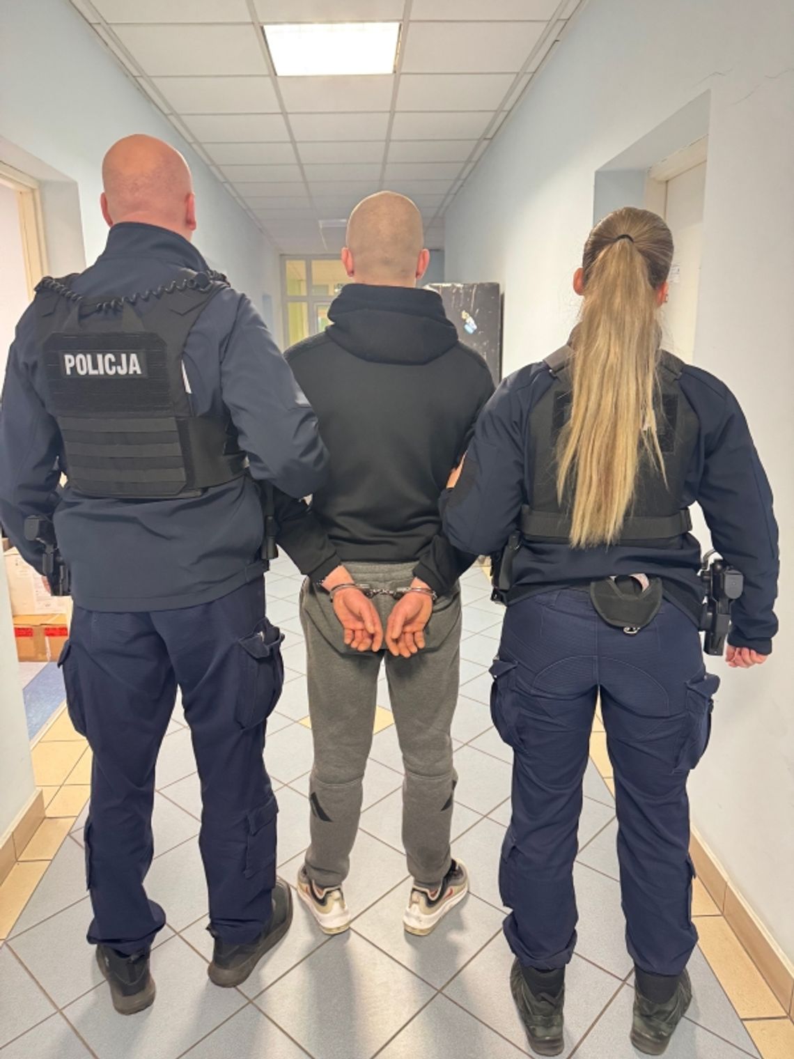 Pobił chłopaka i przeszukał mu kieszenie. 24-latek święta spędzi za kratami