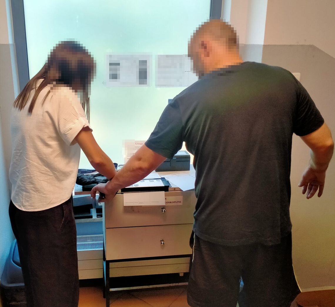 Pobił mężczyznę bez powodu i złamał mu kości twarzoczaszki. 56-letni recydywista z zarzutami Pobił mężczyznę bez powodu i złamał mu kości twarzoczaszki. 56-letni recydywista z zarzutami