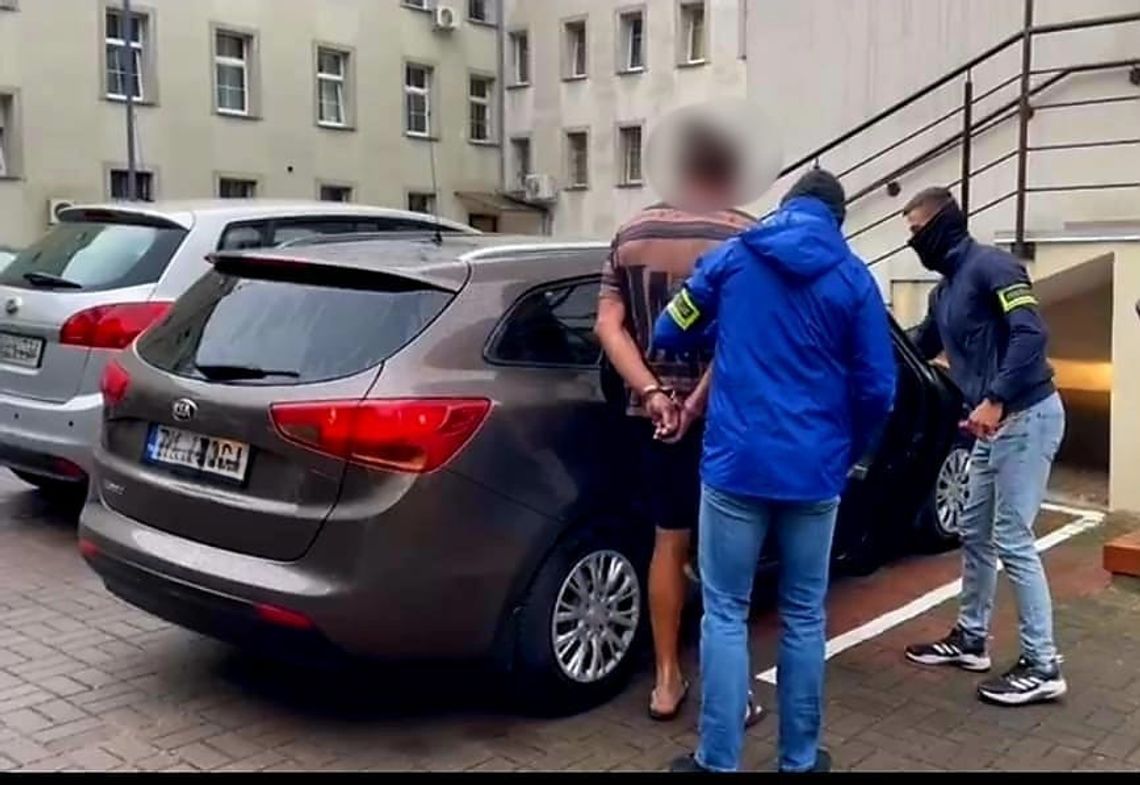 Podczas interwencji obcokrajowiec zaatakował policjantów. 46-latek może zostać wydalony z Polski