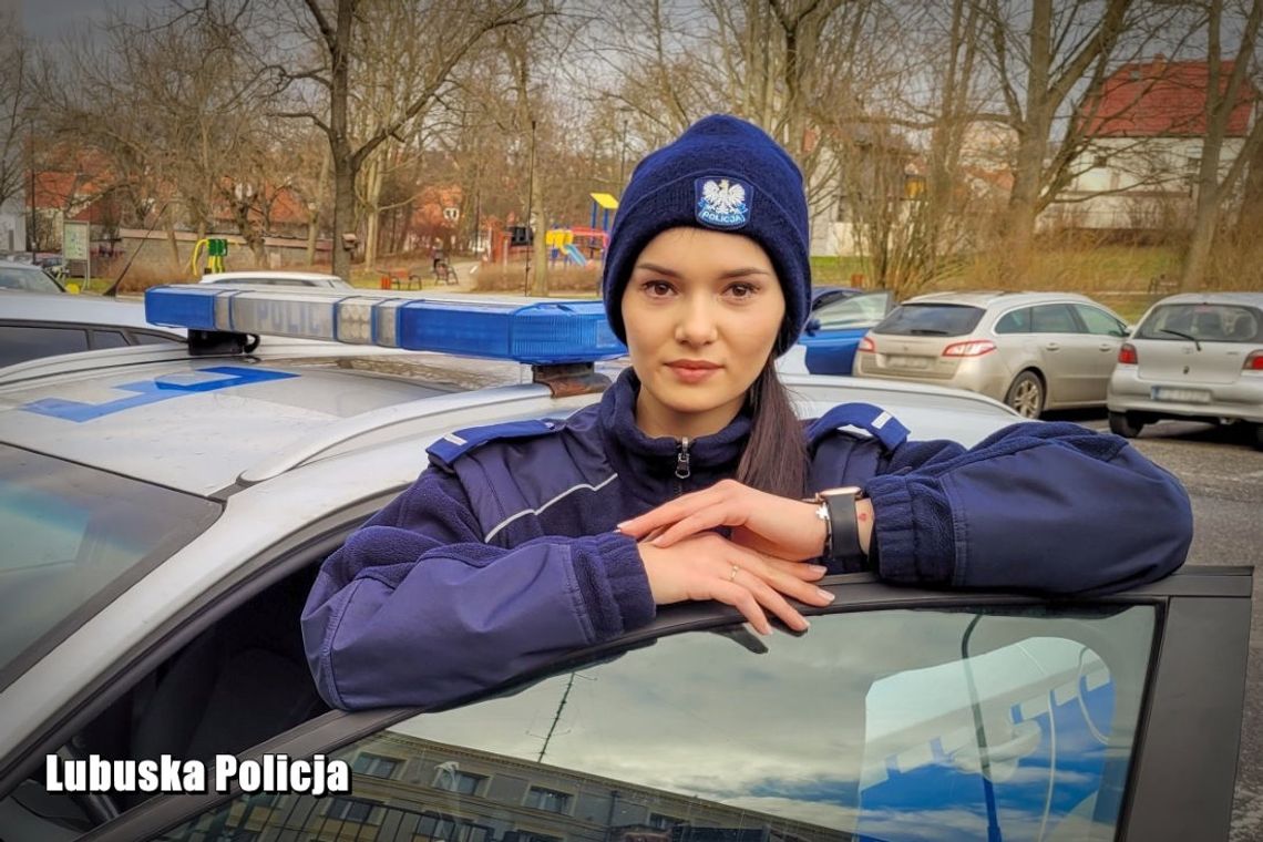 Podczas interwencji policjantka z drogówki skutecznie reanimowała kobietę [WIDEO]