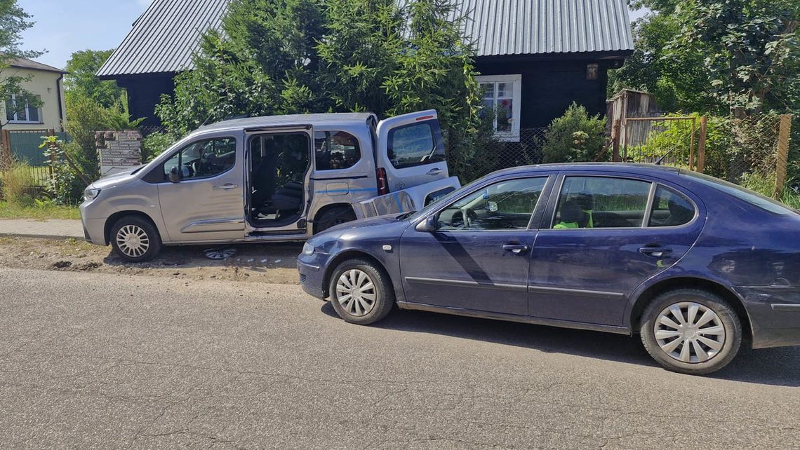 Podczas jazdy doznał udaru i wjechał w zaparkowane auto. Otwarte drzwi przygniotły pasażerkę