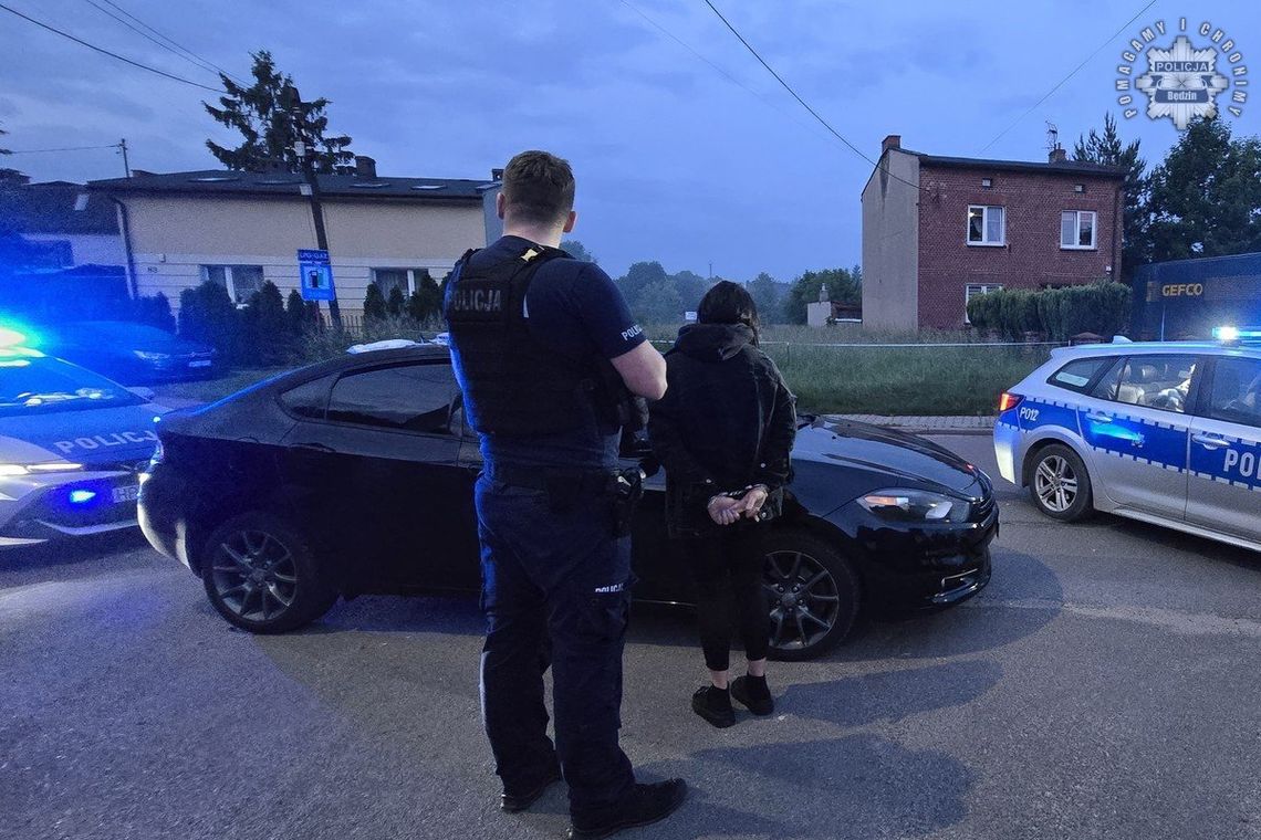 Podczas kontroli nerwowo patrzyła na pasażera. W aucie były narkotyki, para trafiła do aresztu