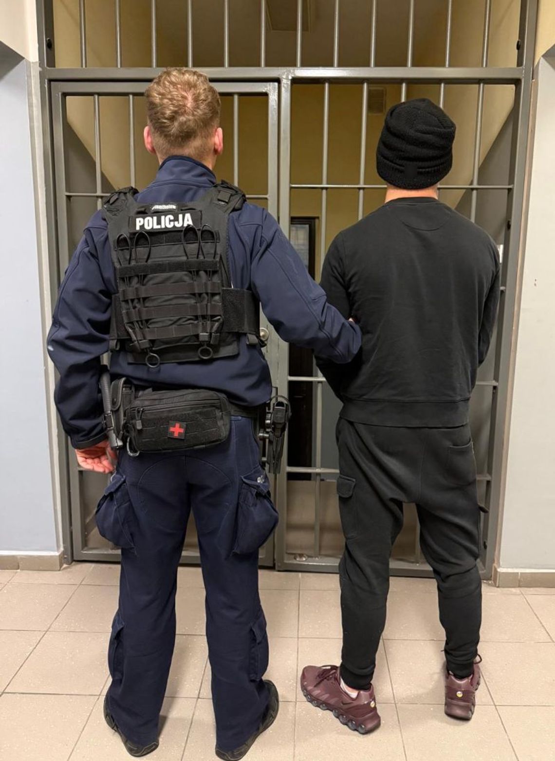 Podczas patrolu lasu policjanci zatrzymali 20-latka z narkotykami. Zgubiło go nerwowe zachowanie