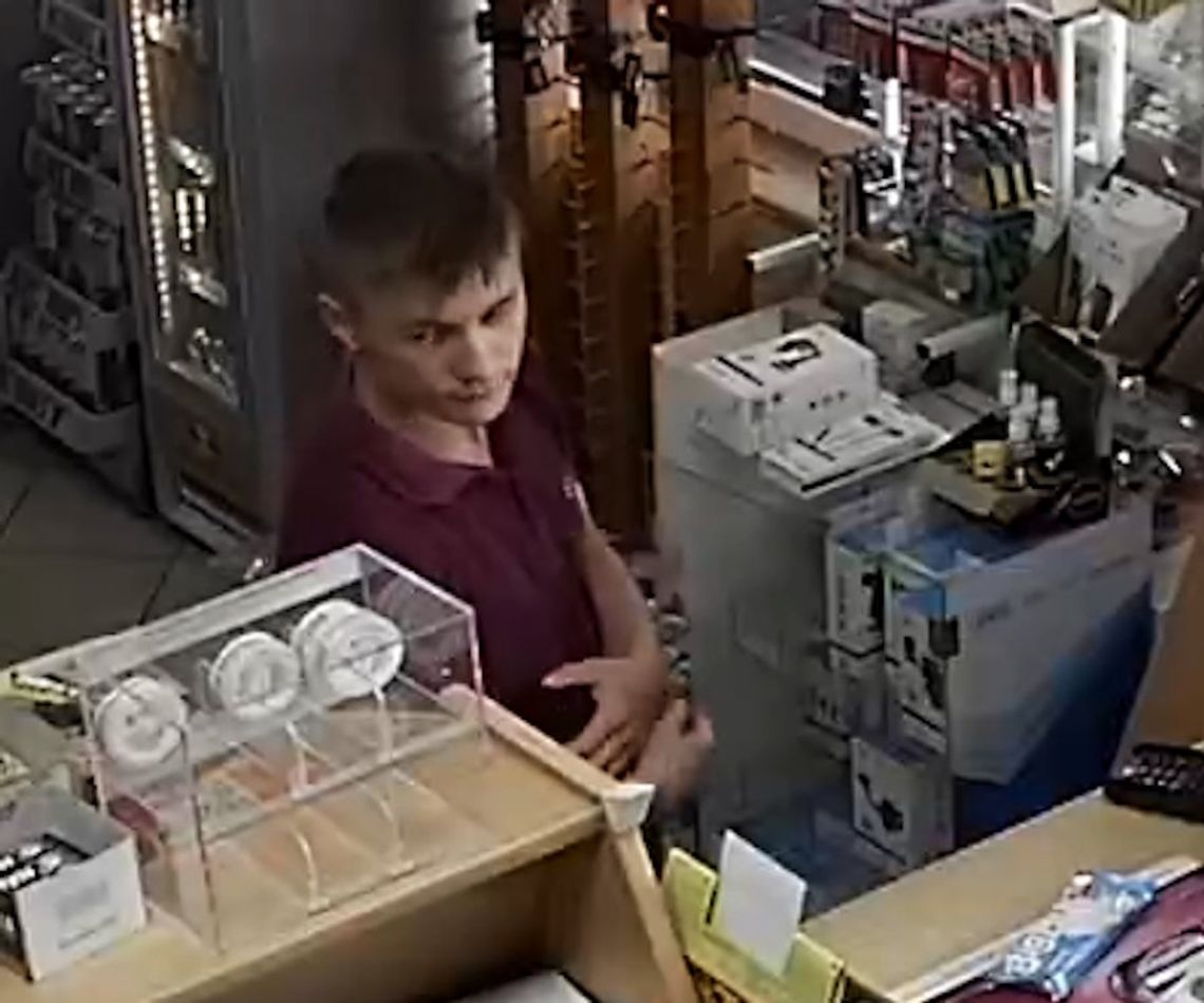 Podejrzewany o kradzież przenośnej toalety. Policja opublikowała zdjęcia i prosi o pomoc Podejrzewany o kradzież przenośnej toalety. Policja opublikowała zdjęcia i prosi o pomoc