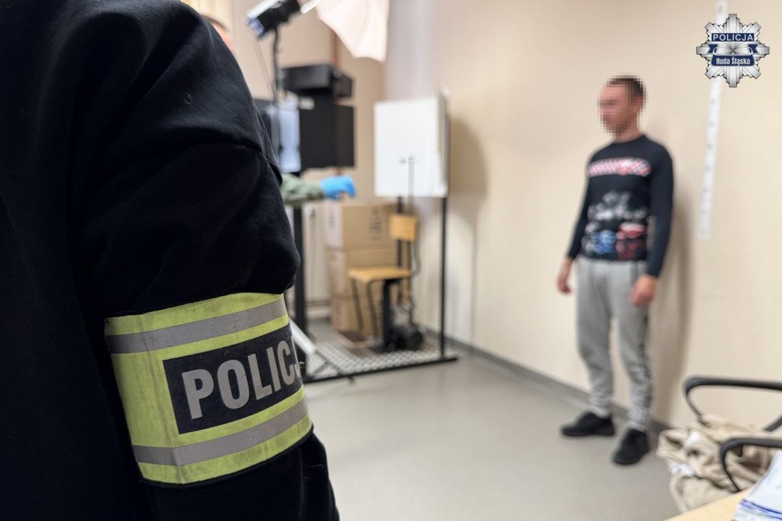 Podjechali na przystanek, wyskoczyli z auta w kominiarkach i brutalnie pobili 19-latka