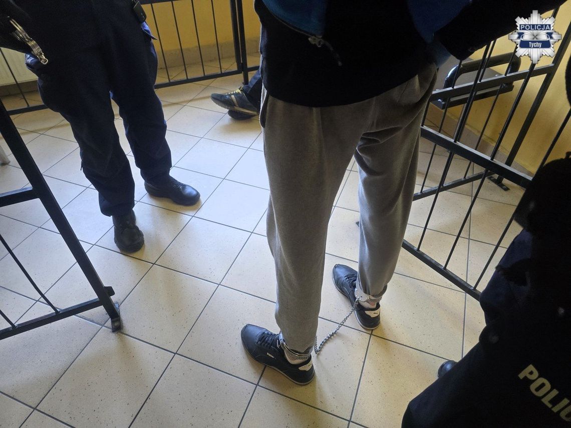 Podpalacz i złodziej ukrywali się razem w piwnicy. Poszukiwani wpadli po sygnale od mieszkańca Podpalacz i złodziej ukrywali się razem w piwnicy. Poszukiwani wpadli po sygnale od mieszkańca