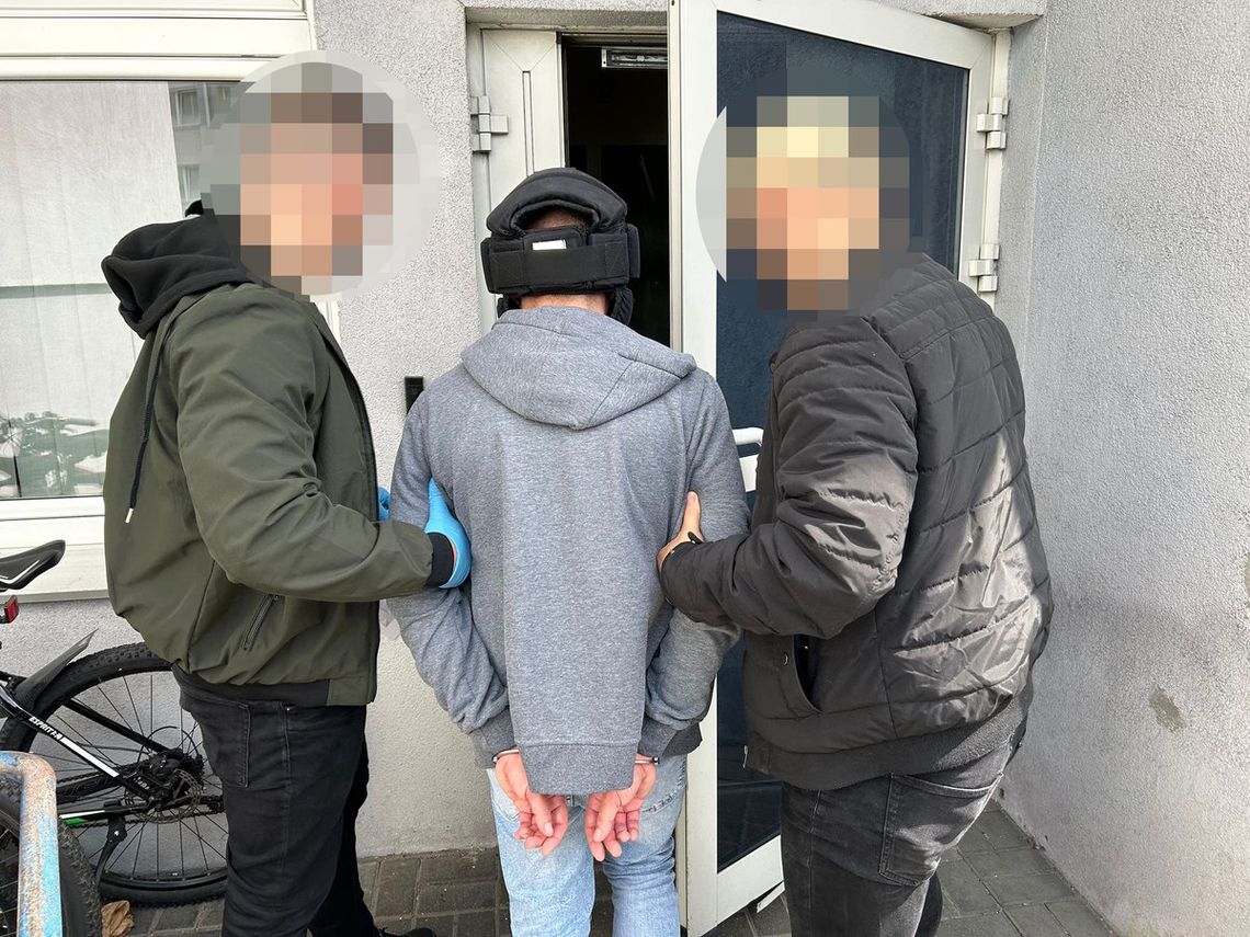 Podpalał samochody zaparkowane w mieście. Straty przekraczają 200 tysięcy, sprawca aresztowany