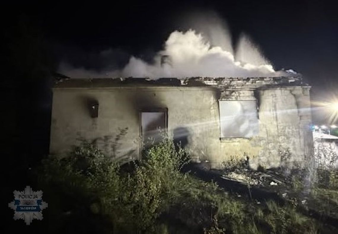 Podpalił budynek, a potem pomagał w jego gaszeniu. Tłumaczył, że nadużywa alkoholu