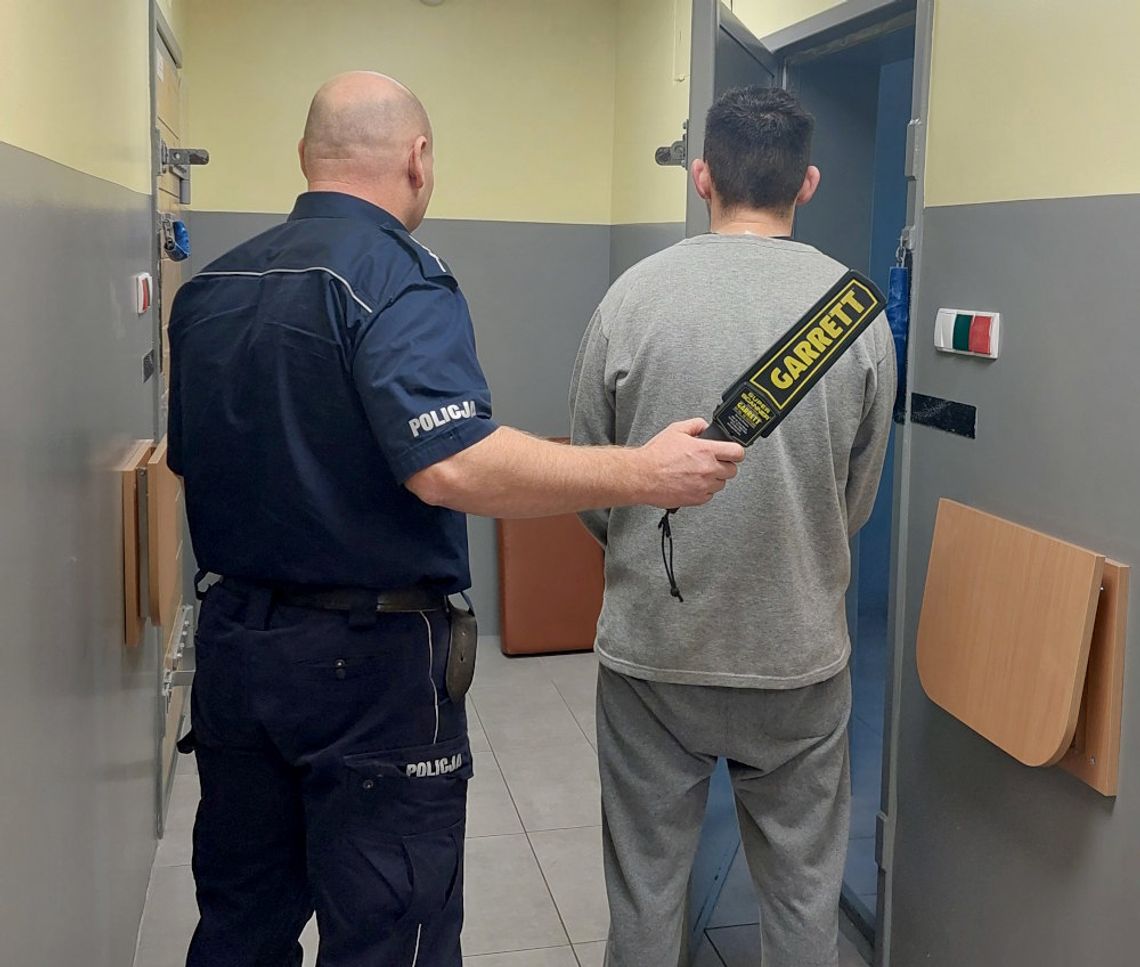 Podpalił market, powodując straty na ponad 6 milionów złotych. Policjanci zatrzymali 29-latka