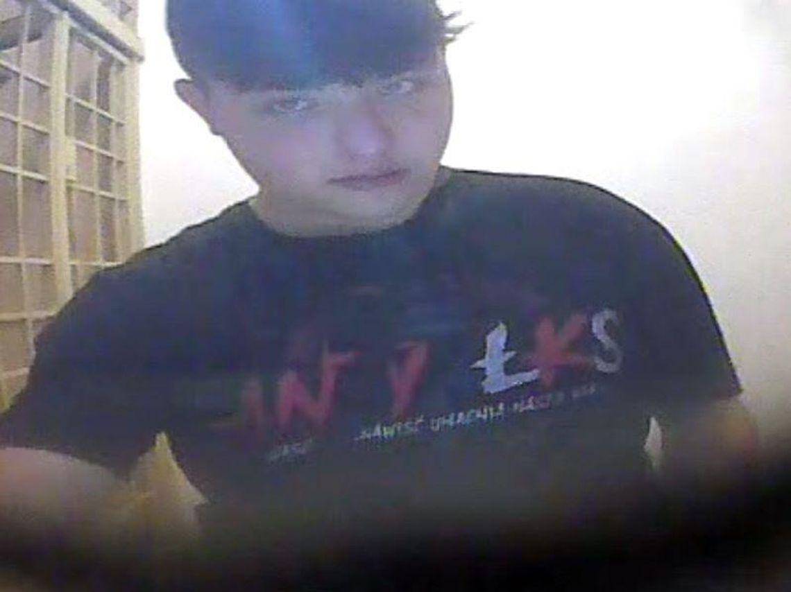 Podszywając się pod kobietę wyłudził kod BLIK. Jeśli go poznajesz, powiadom policjantów