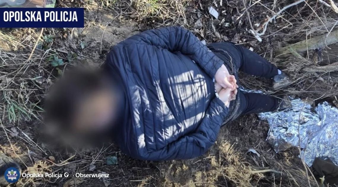 Podwójny, wyjątkowo brutalny mord siekierą. Policja zatrzymała 17-latka. Miał wszystko nagrać Podwójny, wyjątkowo brutalny mord siekierą. Policja zatrzymała 17-latka. Miał wszystko nagrać