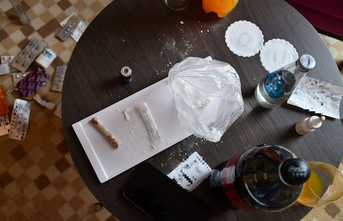 Policja wezwana do hotelu. Nagi 37-latek chodził po korytarzach, nie wiedział, jak się tam znalazł