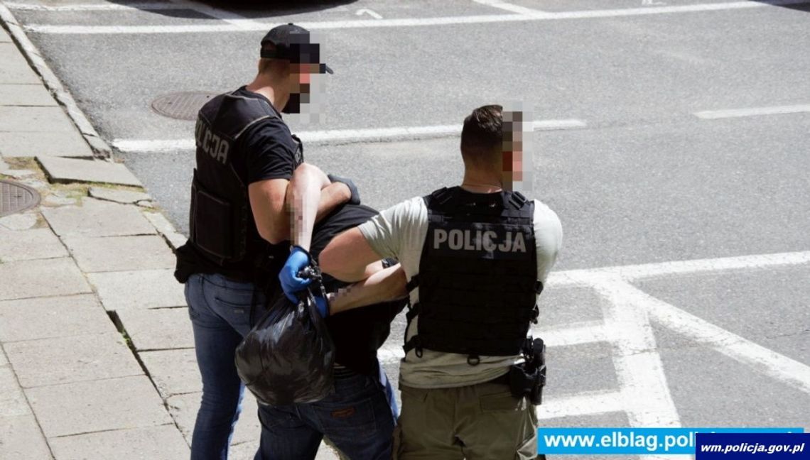 "Policja! Wszyscy na glebę!" Złodzieje udawali funkcjonariuszy z narkotykowego