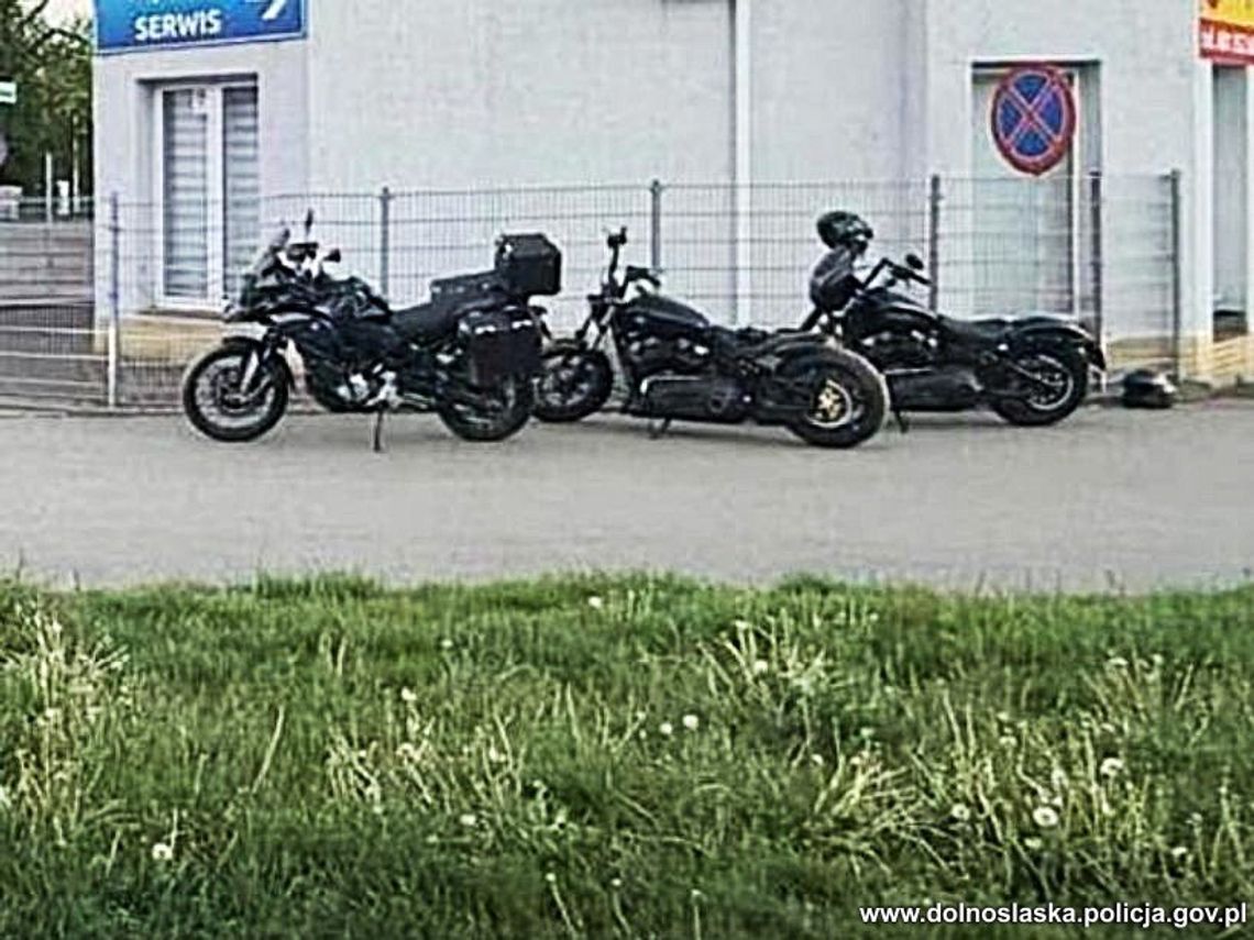 Policja zatrzymała trzech Holendrów na motocyklach. Byli pijani i agresywni Policja zatrzymała trzech Holendrów na motocyklach. Byli pijani i agresywni