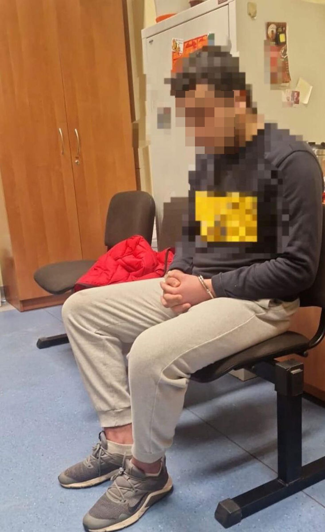 Policjanci dowiedzieli się, że może mieć narkotyki i się potwierdziło. 20-latek odpowie za amfetaminę