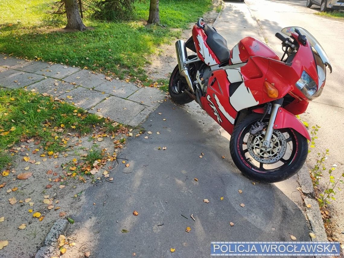 Policjanci odzyskali skradzione motocykle. Sprawcy jeszcze nie zostali rozliczeni Policjanci odzyskali skradzione motocykle. Sprawcy jeszcze nie zostali rozliczeni