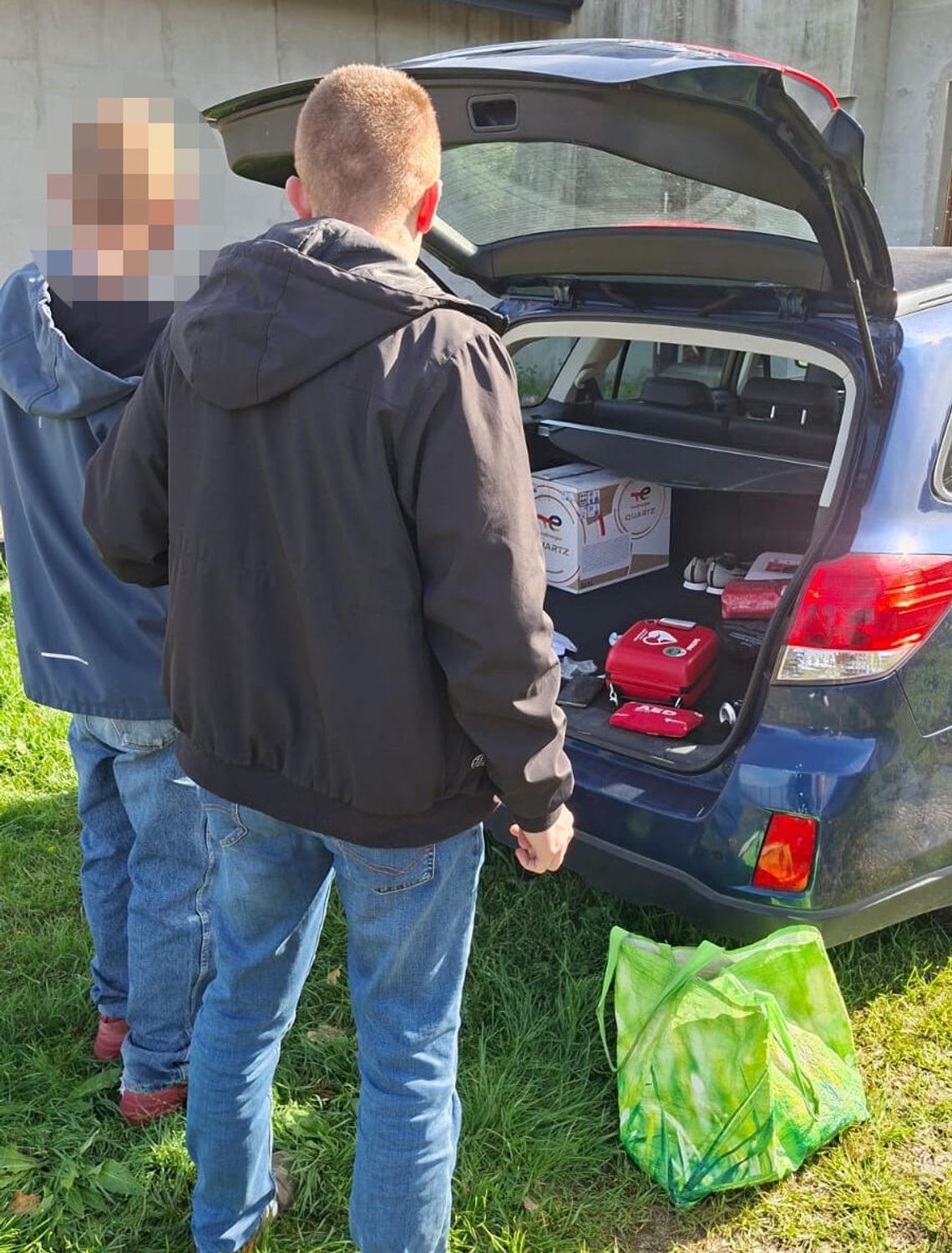 Policjanci pokazali twarz złodzieja. Mieszkańcy pomogli go namierzyć Policjanci pokazali twarz złodzieja. Mieszkańcy pomogli go namierzyć
