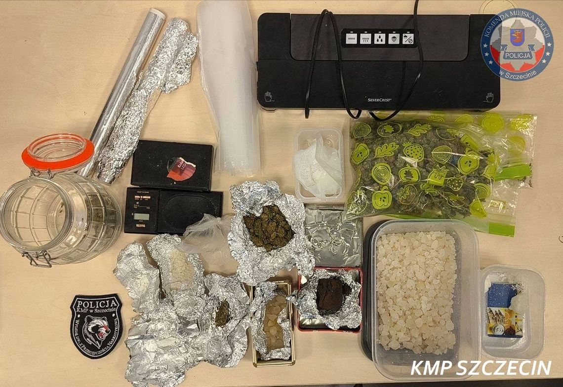 Policjanci przez kilka tygodni rozpracowywali dilera. W końcu ustalili jego adres i zrobili nalot Policjanci przez kilka tygodni rozpracowywali dilera. W końcu ustalili jego adres i zrobili nalot