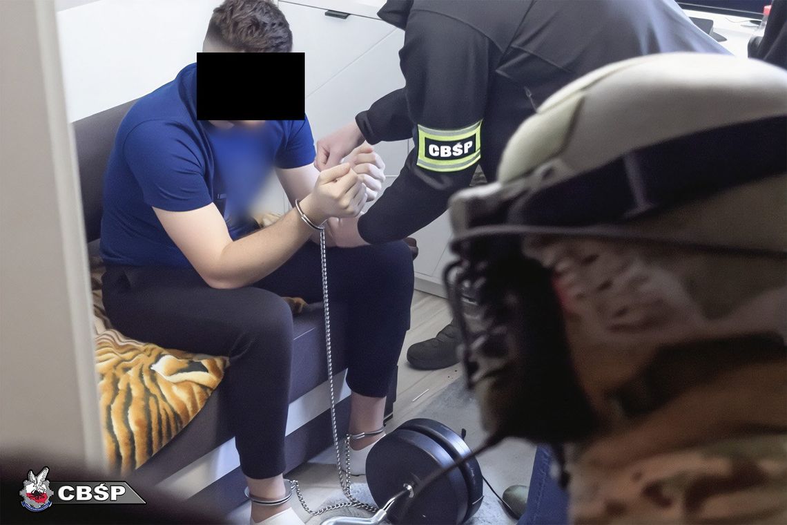 Policjanci rozbili gang dilerów. Przez dwa lata rozprowadzali narkotyki na terenie Warszawy