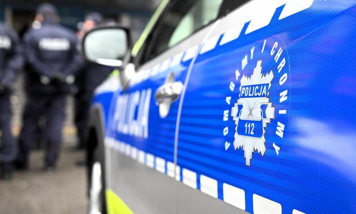 Policjanci zatrzymali 35-latka, który wylał gnojowicę przed domem ministra rolnictwa