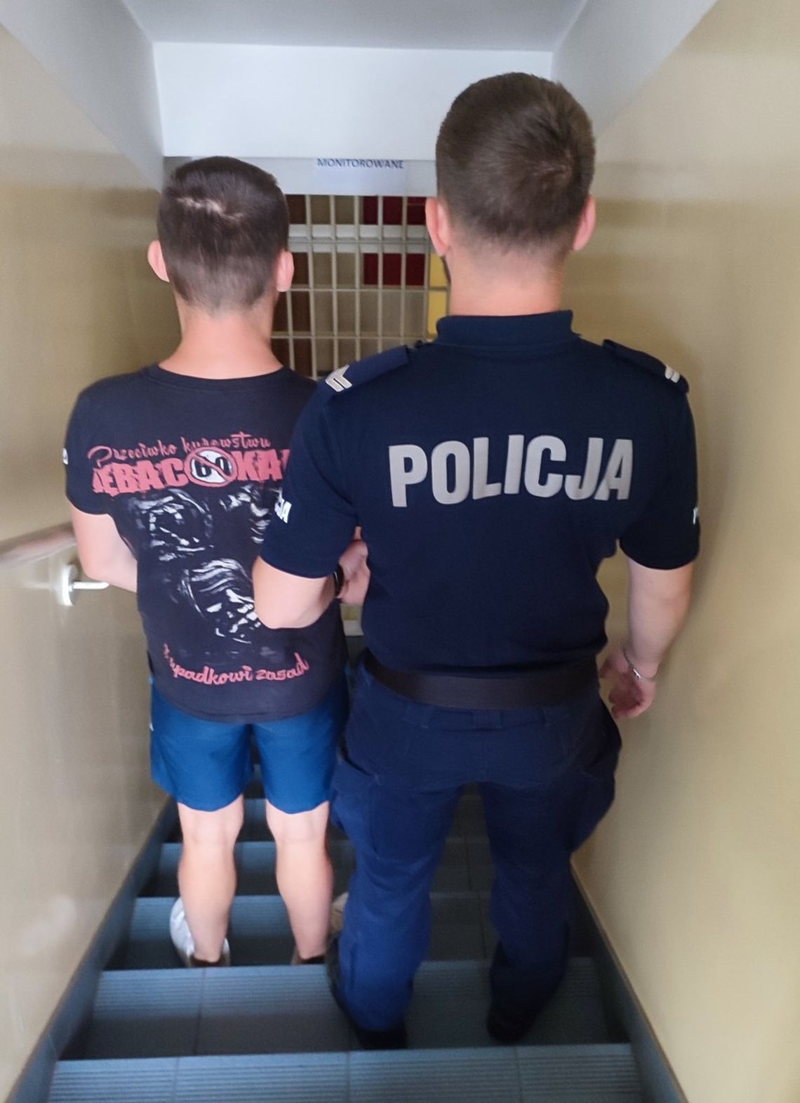 Policjanci zobaczyli go na ulicy i postanowili skontrolować. Znaleźli przy 31-latku marihuanę