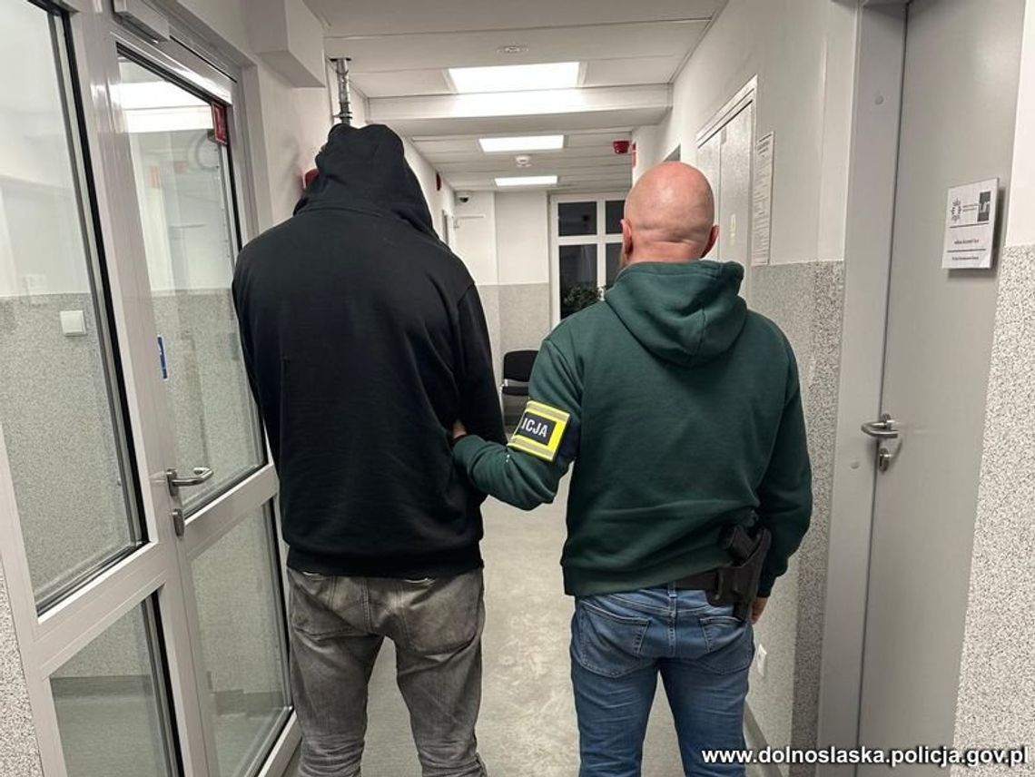 Policjant po służbie rozpoznał w sklepie złodzieja, który wcześniej ukradł skaner. Miał go w domu