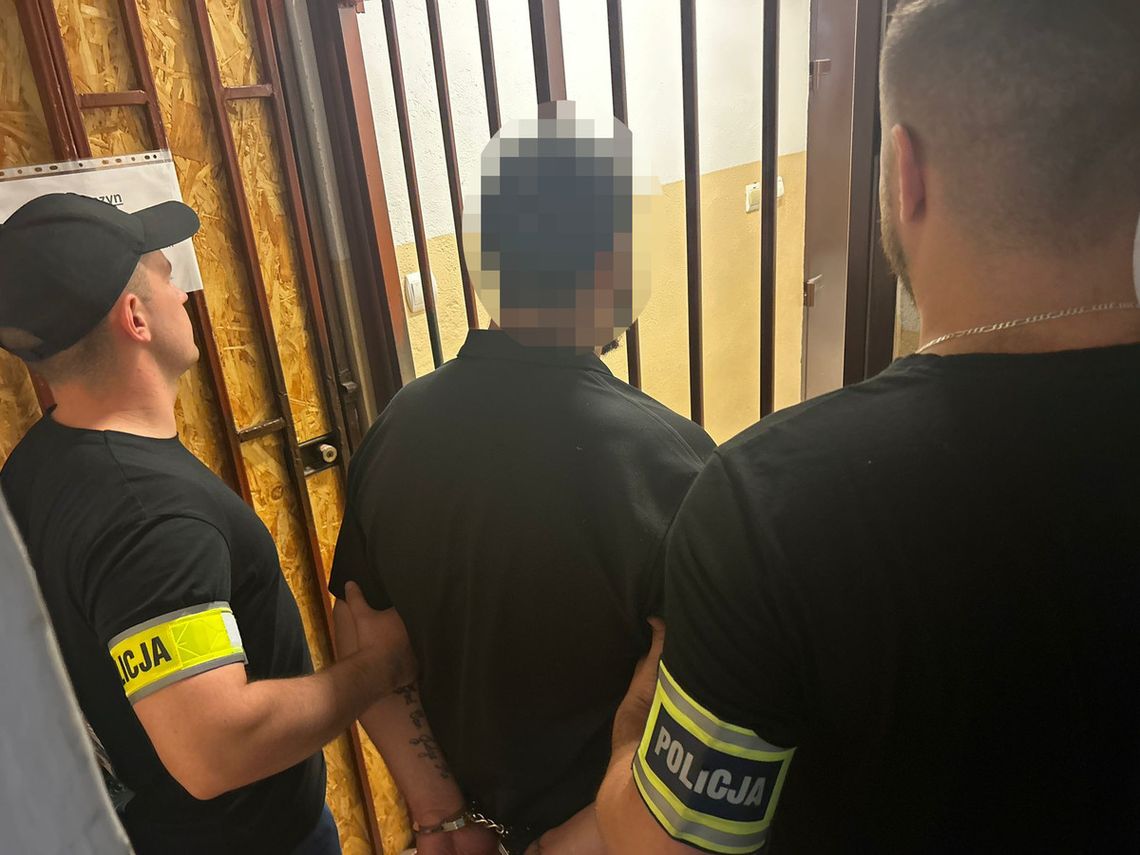 Policjant po służbie zauważył w sklepie podejrzanego typa i dał znać kolegom. Gruzin używał różnych tożsamości