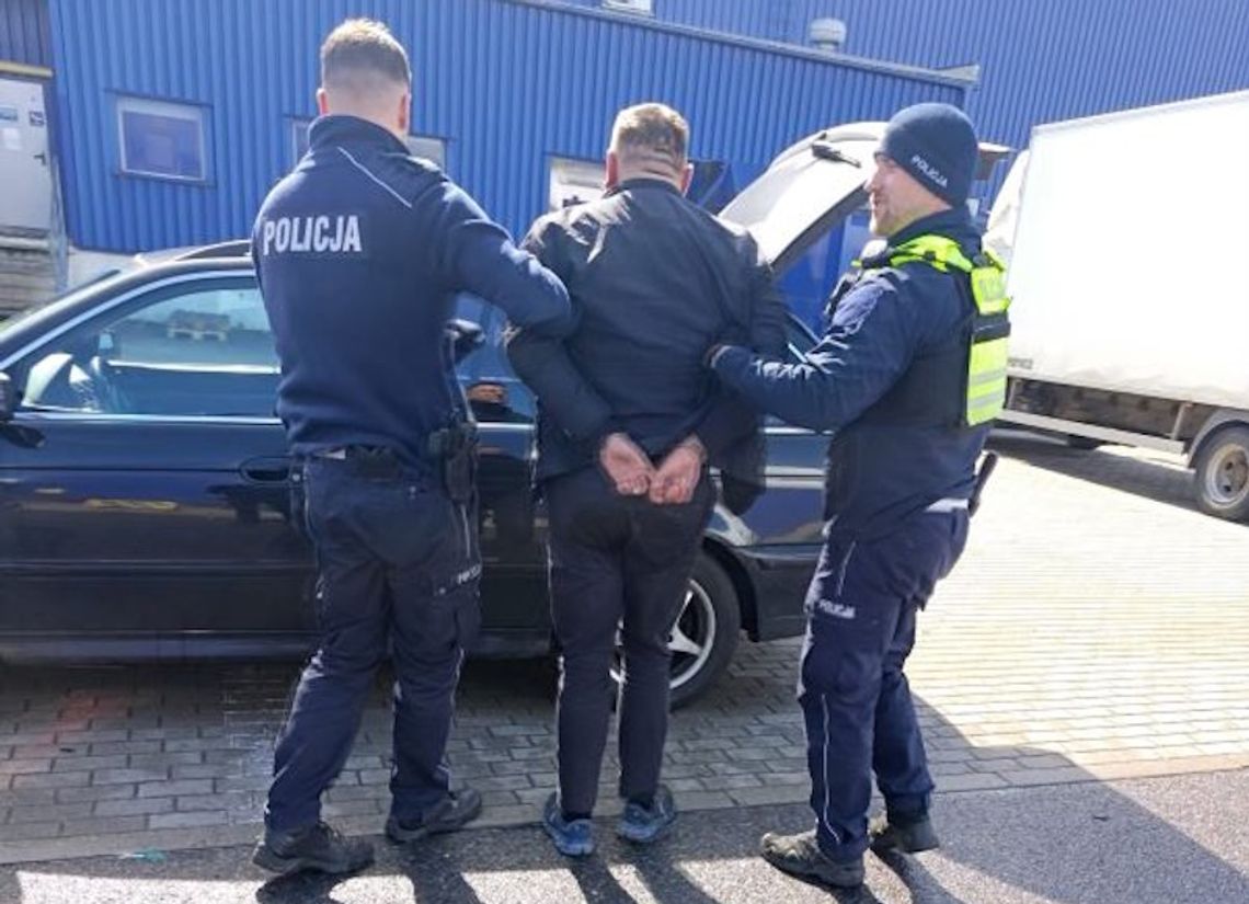 Policyjny pościg za bmw. Kierowca po narkotykach, auto niezarejestrowane i z lewymi tablicami Policyjny pościg za bmw. Kierowca po narkotykach, auto niezarejestrowane i z lewymi tablicami