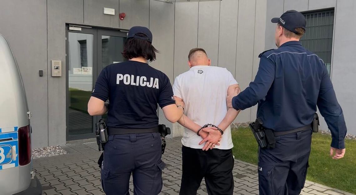 Policyjny pościg za pijanym kierowcą forda. Zaledwie trzy dni wcześniej zatrzymali mu prawo jazdy