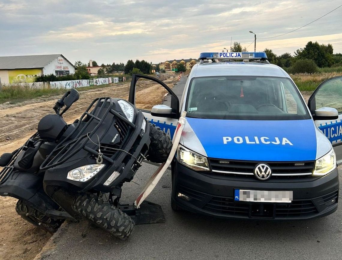 Policyjny pościg za quadem zakończony kolizją z radiowozem. Kierowca "uzbierał" 42 punkty karne