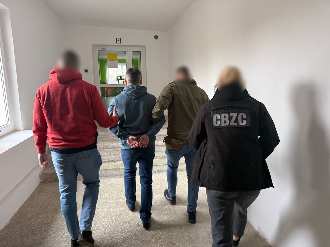 Polował na 10-latkę w sieci. Cyberpolicja namierzyła go na drugim końcu Polski