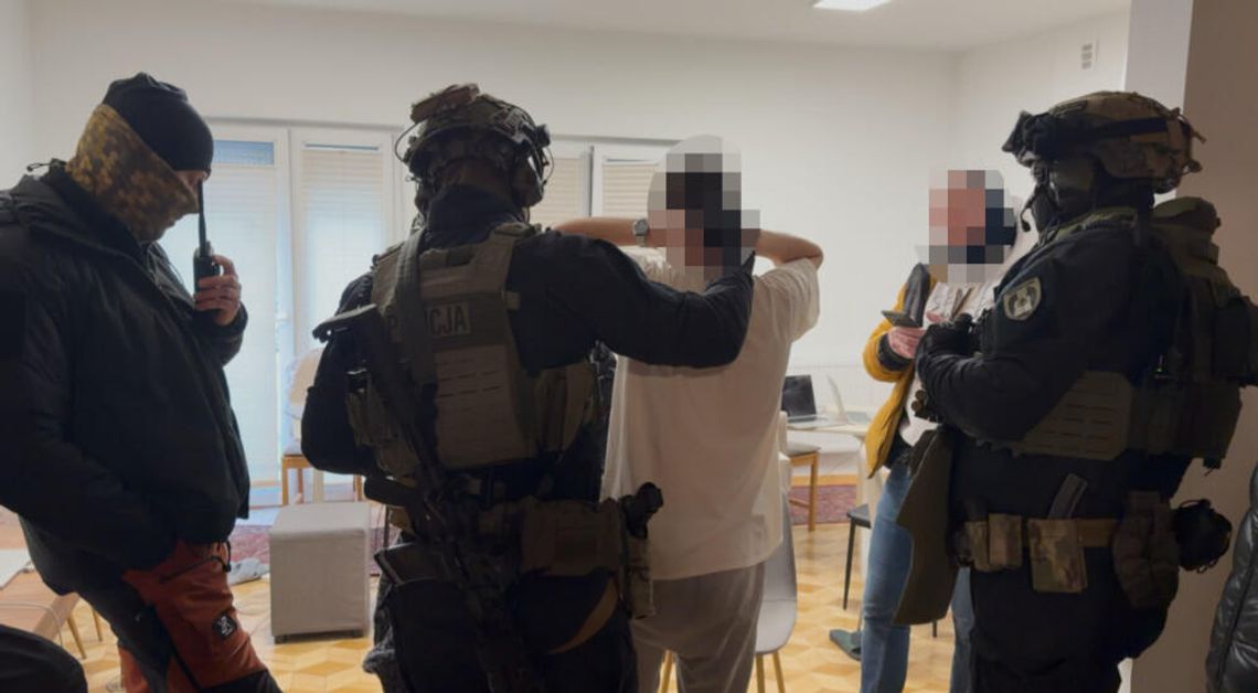 Polskie służby rozbiły ukraińską mafię. Handel ludźmi i narkotykami, 12 osób zatrzymanych Polskie służby rozbiły ukraińską mafię. Handel ludźmi i narkotykami, 12 osób zatrzymanych