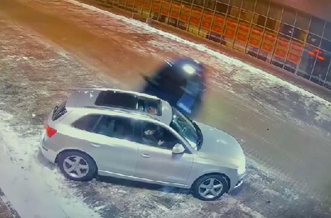 Popisywał się na parkingu, uderzył w zaparkowany samochód z pasażerami