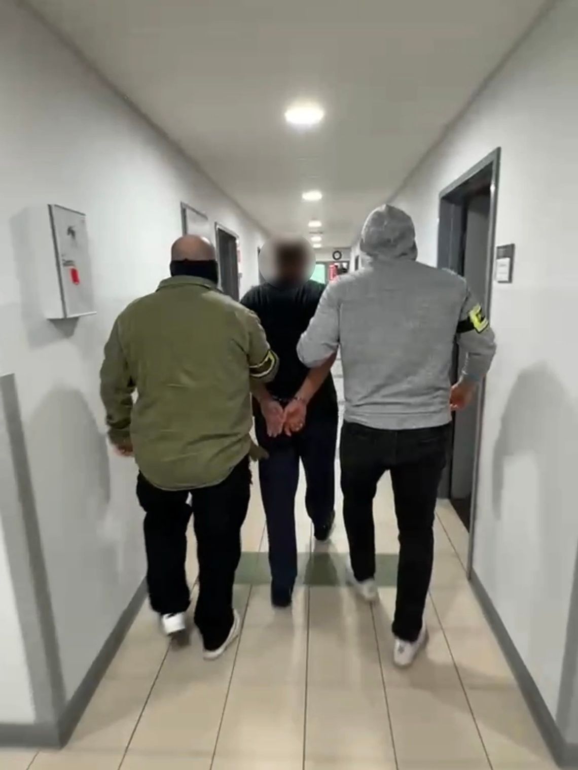 Postrzelił byłą partnerkę w głowę. Wielka obława zakończona zatrzymaniem 51-latka Postrzelił byłą partnerkę w głowę. Wielka obława zakończona zatrzymaniem 51-latka