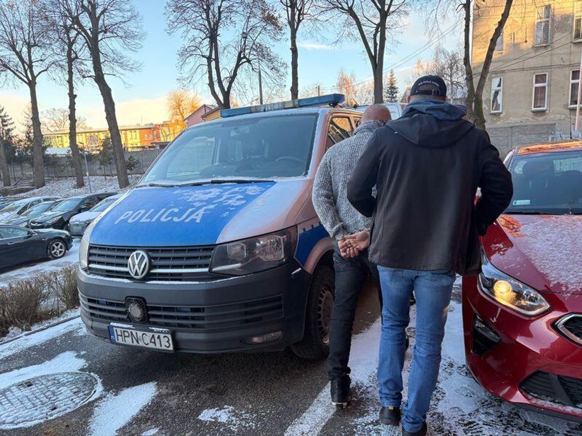 Poszedł do lokalu w drugi dzień świąt, został brutalnie pobity. Policja zatrzymała czterech mężczyzn