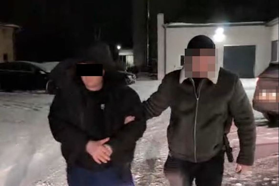 Poszukiwany diler ukrywał się przed policją w domu kolegi. Wytropili go "łowcy głów" Poszukiwany diler ukrywał się przed policją w domu kolegi. Wytropili go "łowcy głów"