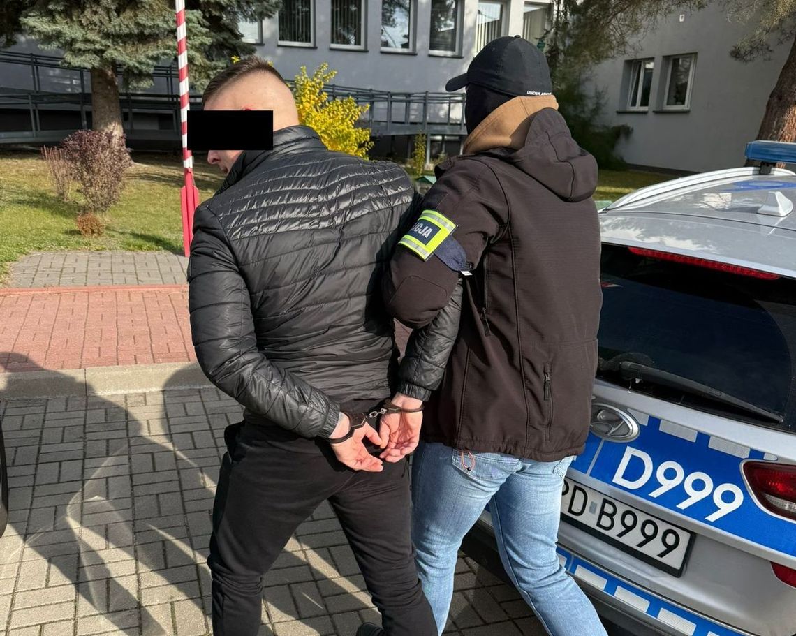 Poszukiwany szef gangu szykował się do ucieczki z Polski. Dopadli go w wynajmowanym mieszkaniu Poszukiwany szef gangu szykował się do ucieczki z Polski. Dopadli go w wynajmowanym mieszkaniu