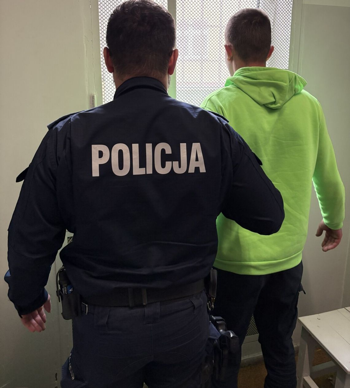 Poszukiwany udawał brata bliźniaka. Policjanci przechytrzyli go pytaniami o życiorys