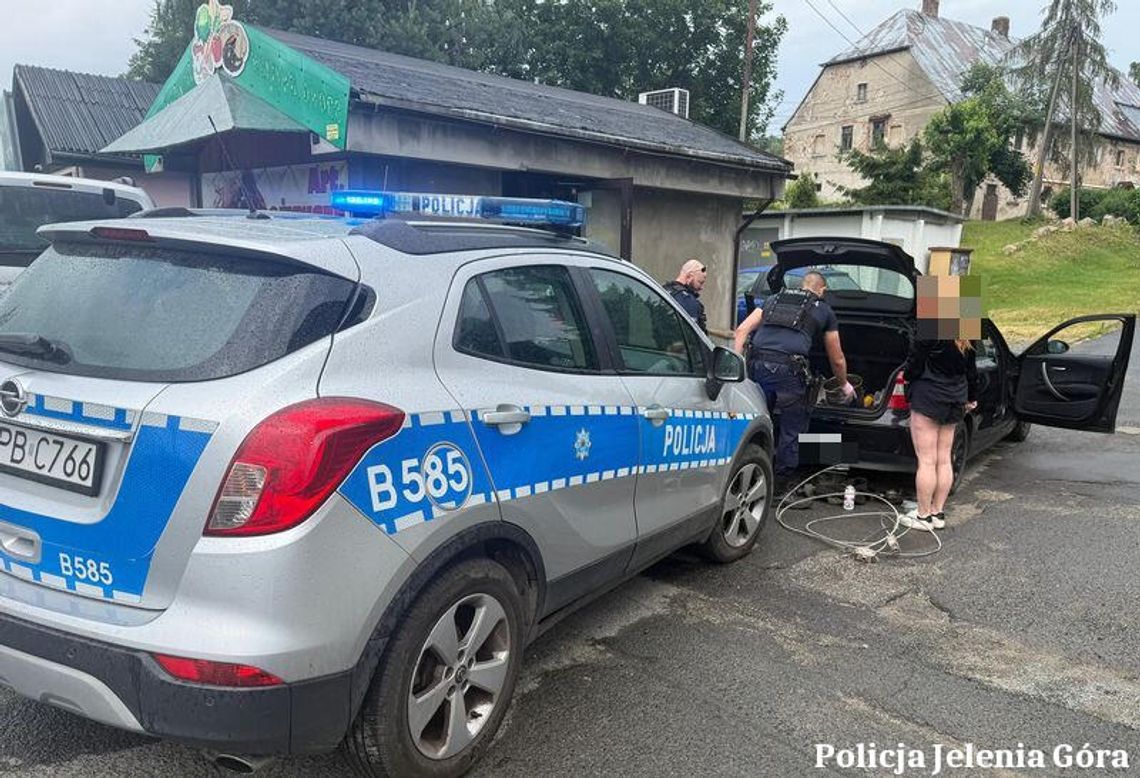 Poszukiwany wpadł na własne życzenie. Po alkoholu wsiadł za kierownicę i zajeżdżał drogę innym