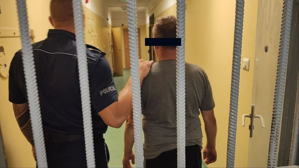 Potrącił 72-latka i uciekł z miejsca wypadku. Poszkodowany nie przeżył