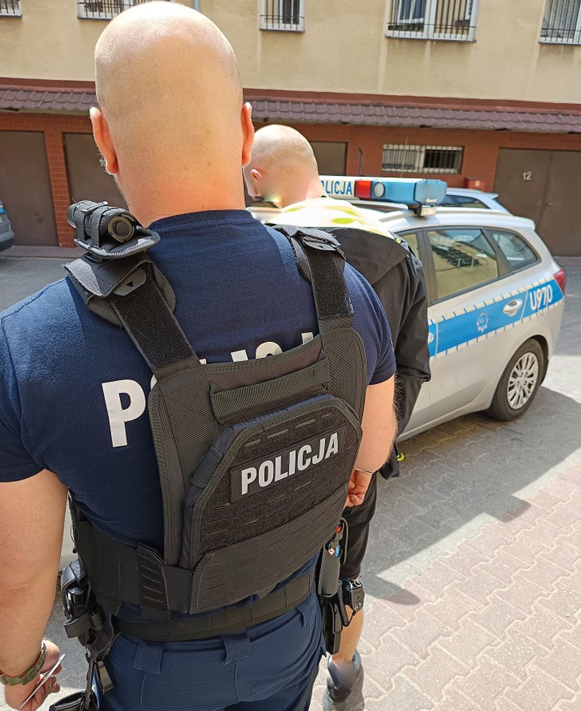 Potrącił staruszkę, zawiózł ją do szpitala, a auto odstawił do warsztatu. 33-latek uznał, że jest po sprawie Potrącił staruszkę, zawiózł ją do szpitala, a auto odstawił do warsztatu. 33-latek uznał, że jest po sprawie