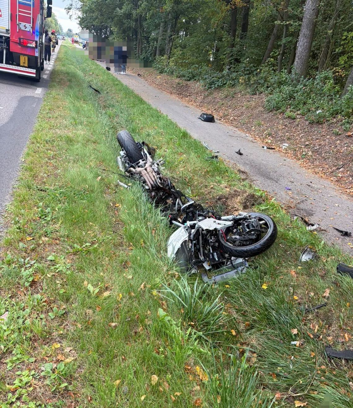 Poważny wypadek pod Ciechanowem. Wjechał motocyklem do rowu, na miejscu lądował helikopter LPR Poważny wypadek pod Ciechanowem. Wjechał motocyklem do rowu, na miejscu lądował helikopter LPR