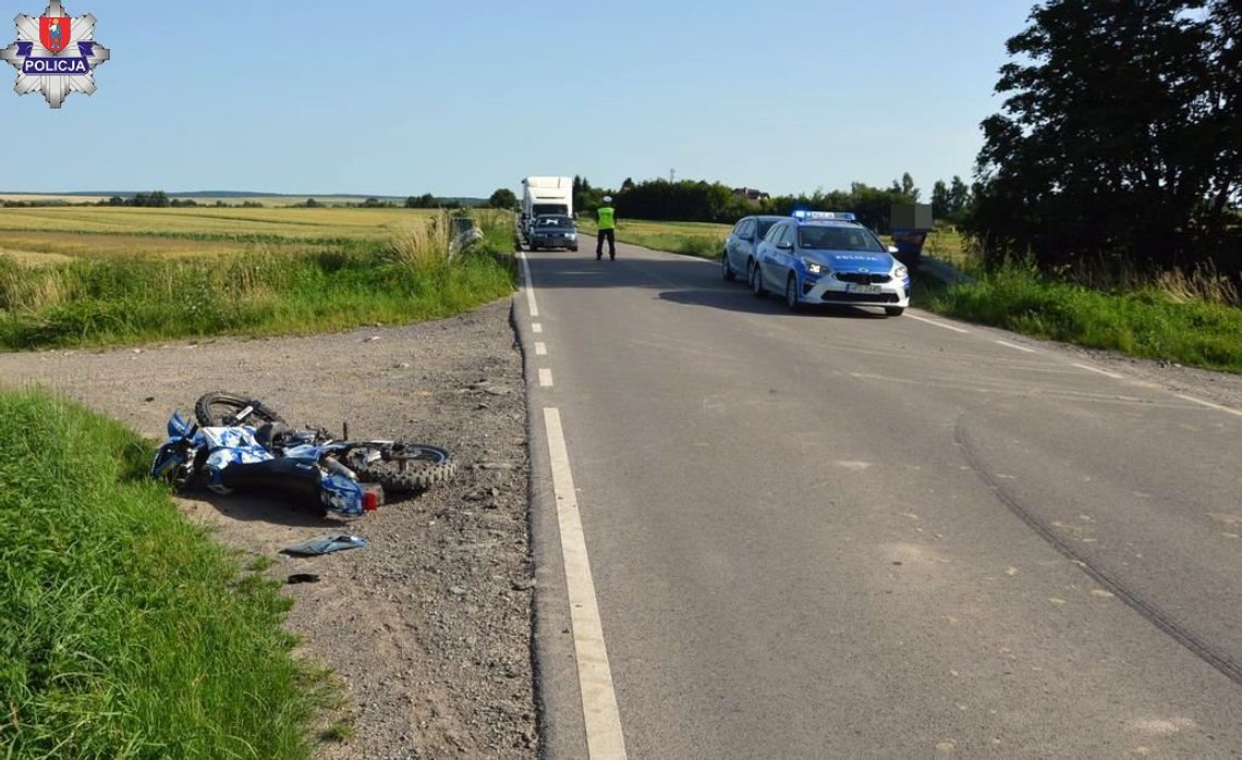 Poważny wypadek z udziałem dwóch motocyklistów. 18-letni sprawca uciekł nie udzielając pomocy [FOTO]