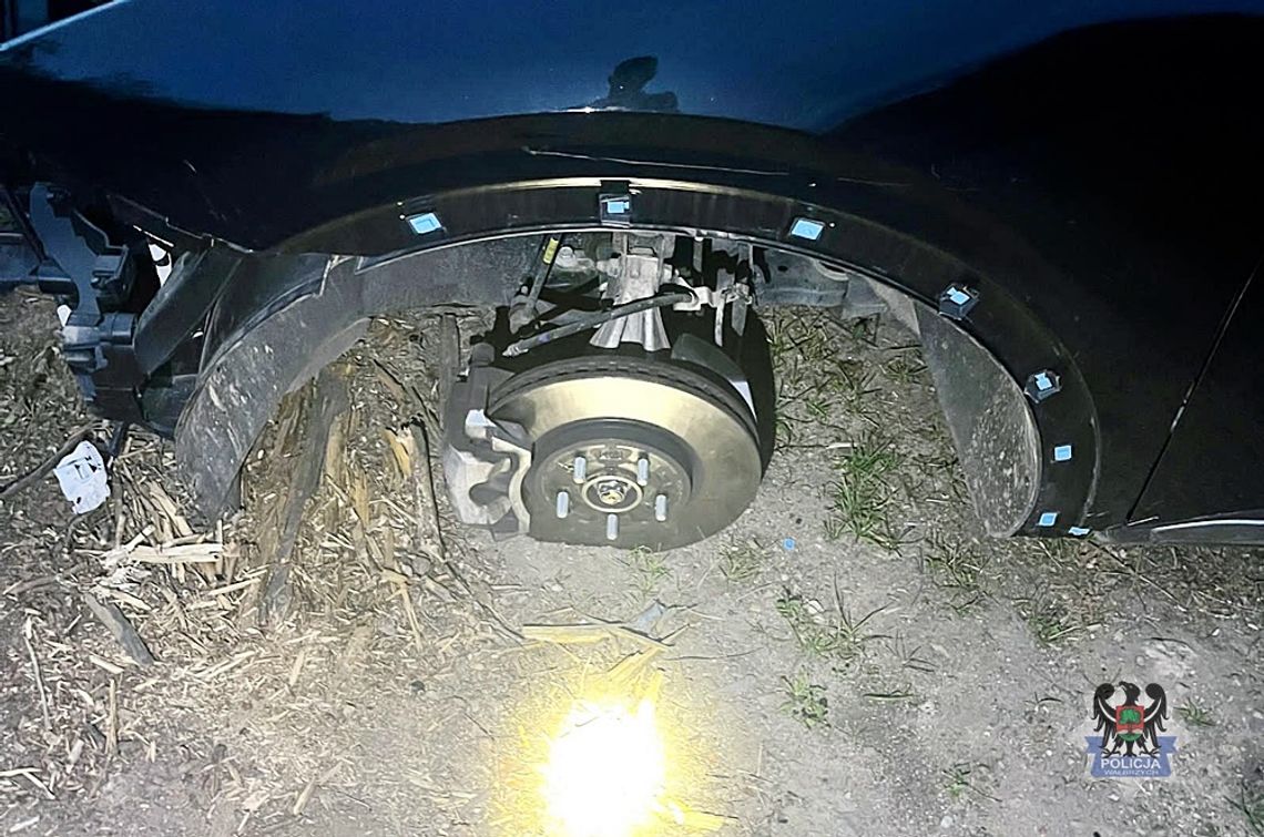 Pożyczyli auto, rozkradli je, a potem udawali, że nie wiedzą, kto to zrobił. Policja szybko odkryła prawdę Pożyczyli auto, rozkradli je, a potem udawali, że nie wiedzą, kto to zrobił. Policja szybko odkryła prawdę