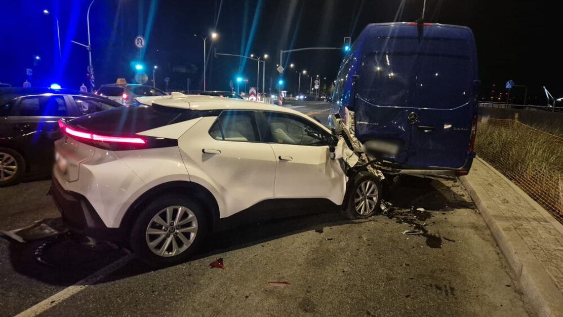 Prawie 200 km/h, ucieczka przed policją i zderzenie. 28-latek miał dwa zakazy i narkotyki