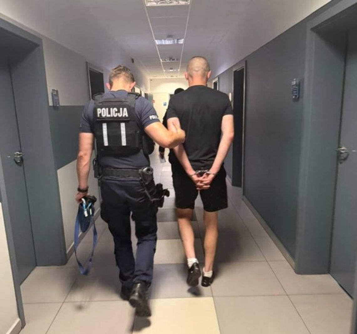 Prawie 3 promile na rowerze. Policjanci znaleźli przy 31-latku ponad 140 gramów narkotyków Prawie 3 promile na rowerze. Policjanci znaleźli przy 31-latku ponad 140 gramów narkotyków