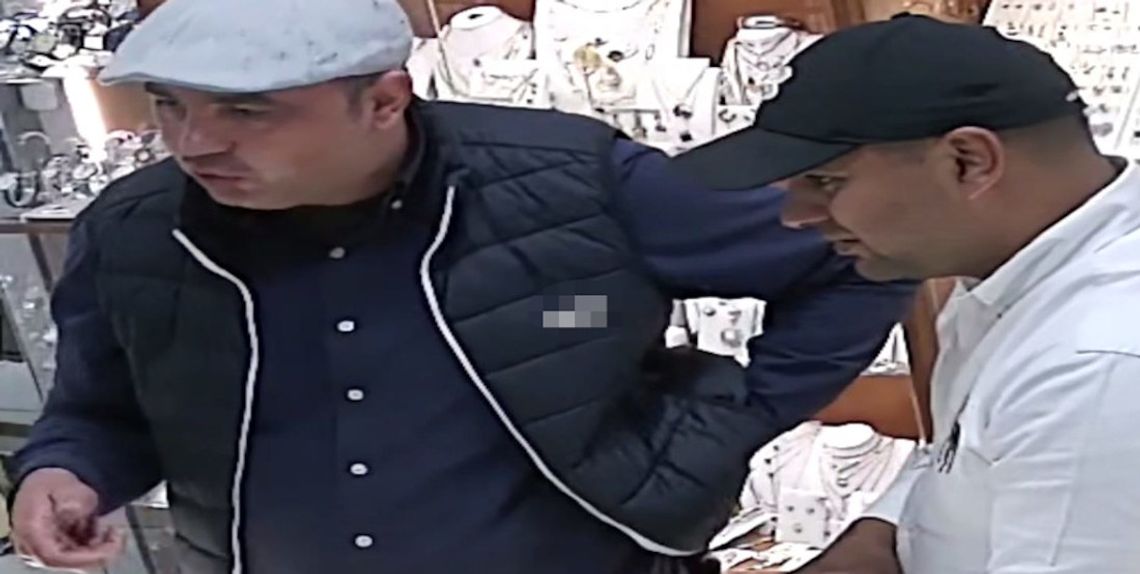 Próbowali okraść jubilera. Policjanci opublikowali zdjęcia sprawców i proszą o pomoc