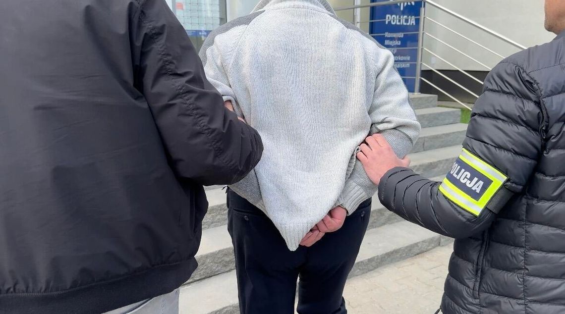 Przegląd widmo za łapówkę. 68-letni diagnosta masowo "podbijał" dowody