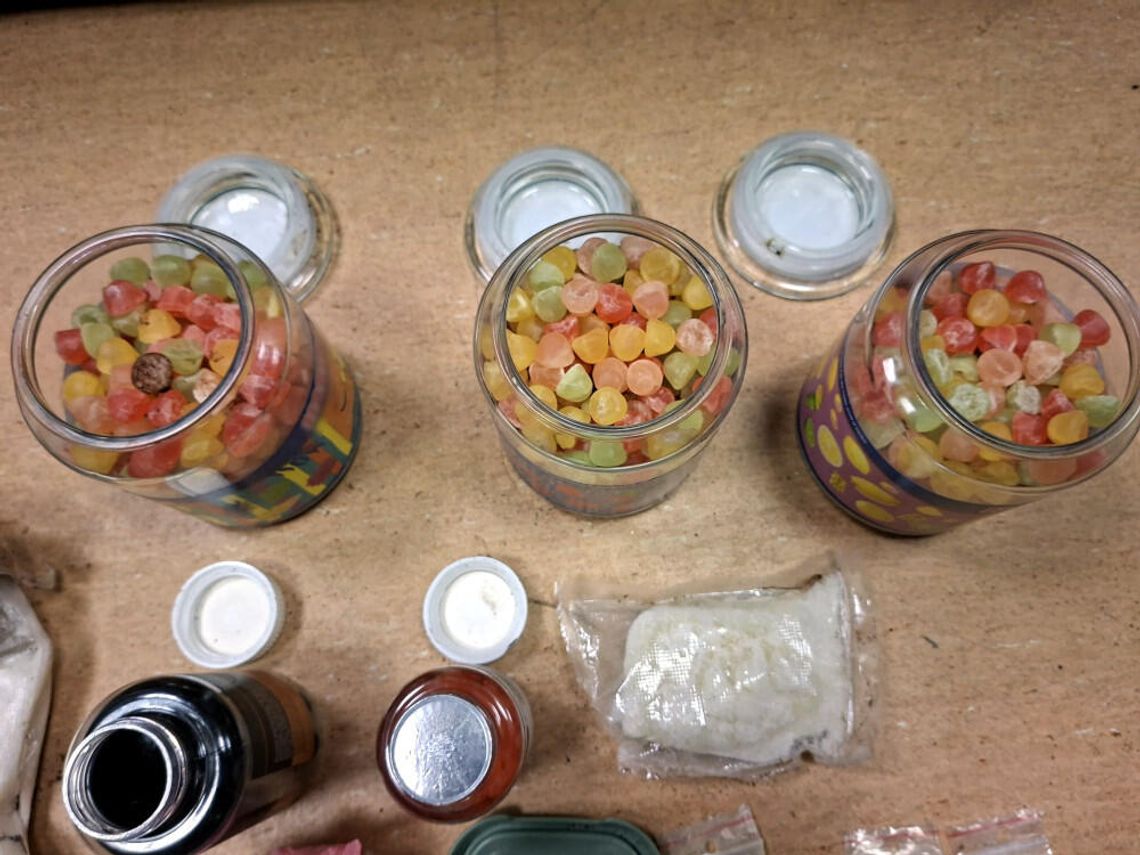 Przejęte ponad 13 kg narkotyków i 224 osoby zatrzymane. Duża akcja stołecznej policji „Czyste Ferie 2026”